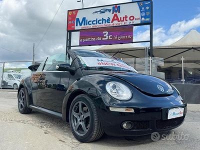 Usata VW New Beetle 105 CV (77 kW) 2008 Nero Utilitaria