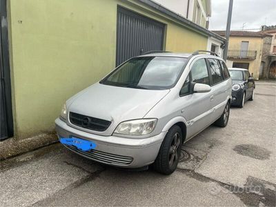 usata Opel Zafira 7 posti