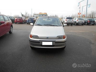 Begagnad Fiat Punto Cabriolet 60 HK (44 kW) 2000 Grå Cab