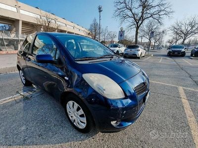 Usata Toyota Yaris 87 CV (63 kW) 2008 Blu Utilitaria
