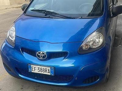 Usata Toyota Aygo 2011 Blu Utilitaria