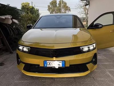 Usata Opel Astra 130 CV (95 kW) 2022 Giallo Berlina