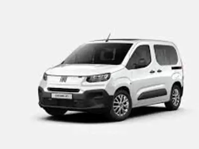 Nuova Fiat Doblò 131 CV (96 kW) 2026 Viola Monovolume