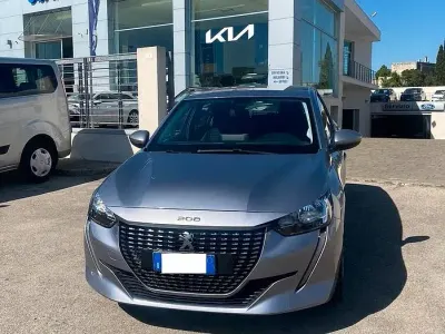 Usata Peugeot 208 Active 75 CV (55 kW) 2022 Grigio Utilitaria