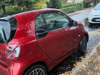 Usata Smart ForTwo Coupé 41 kW (56 CV) 2023 Rosso Utilitaria