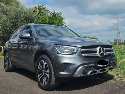 Usata Mercedes GLC300e 194 CV (142 kW) 2022 Grigio SUV