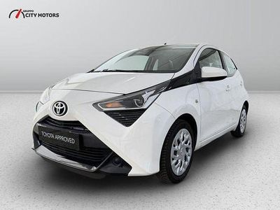 Usata Toyota Aygo X-play 72 CV (52 kW) 2018 Bianco Utilitaria