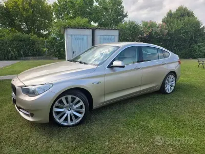 Usata BMW 530 245 CV (180 kW) 2010 Marrone Berlina