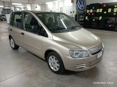 Usata Fiat Multipla Dynamic 103 CV (75 kW) 2009 Avorio perla Monovolume