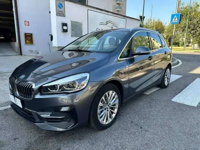 Usata BMW 225 Active Tourer iPerformance 136 CV (100 kW) 2021 Mineral grey Monovolume