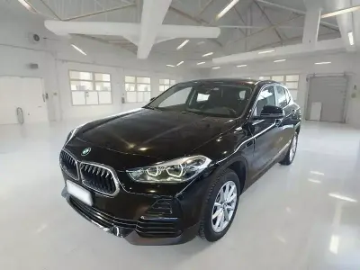 Usata BMW X2 116 CV (85 kW) 2023 Nero SUV