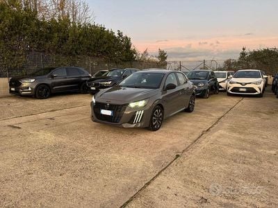 Usata Peugeot 208 Active 72 CV (52 kW) 2024 Grigio Utilitaria