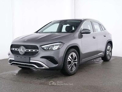 Usata Mercedes GLA200 150 CV (110 kW) 2025 Grigio montagna met. SUV