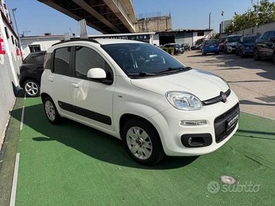 Usata Fiat Panda Lounge 69 CV (50 kW) 2017 Bianco Utilitaria