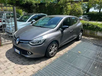 Usata Renault Clio IV 73 CV (53 kW) 2015 Grigio Berlina