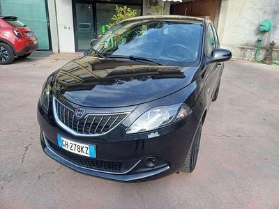 Käytetty Lancia Ypsilon Gold 69 HP (50 kW) 2022 Musta Viistoperä