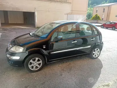 Begagnad Citroën C3 60 HK (44 kW) 2005 Svart Halvkombi