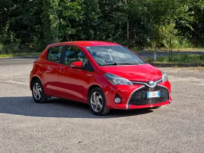 Usata Toyota Yaris Hybrid