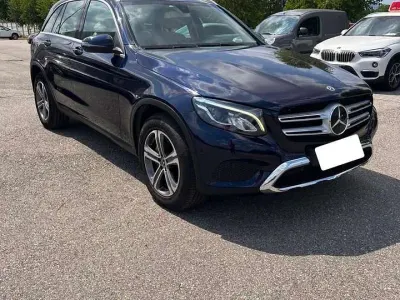 Usata Mercedes GLC250 204 CV (150 kW) 2017 Blu/azzurro SUV