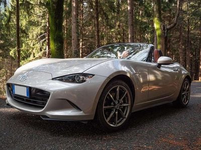 Usata Mazda MX5 Kazari 184 CV (135 kW) 2023 Argento Cabrio