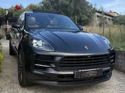 Usata Porsche Macan 245 CV (180 kW) 2020 Grigio SUV