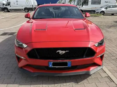 Usata Ford Mustang GT Fastback 450 CV (330 kW) 2020 Rosso Coupé