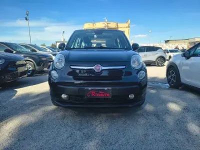 Begagnad Fiat 500L Lounge 84 HK (61 kW) 2016 Svart Minibuss