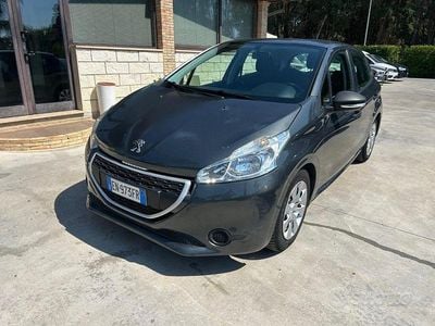 Usata Peugeot 208 Active 68 CV (50 kW) 2012 Grigio(met.) Utilitaria