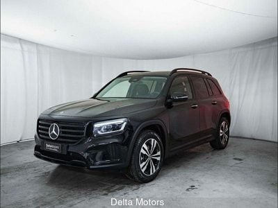 Mercedes GLB200
