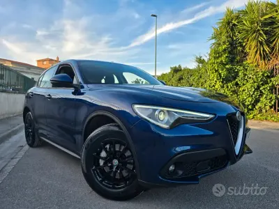 Usata Alfa Romeo Stelvio 179 CV (131 kW) 2019 Bluazzurro SUV