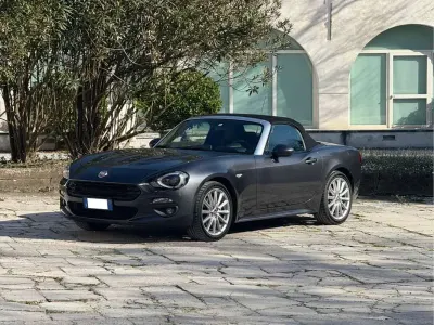 Usata Fiat 124 Spider Lusso 140 CV (102 kW) 2018 Grigio Cabrio