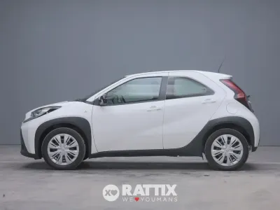 Usata Toyota Aygo X Active 72 CV (52 kW) 2024 Bianco SUV