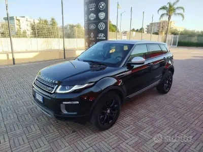 Usata Land Rover Range Rover evoque HSE 150 CV (110 kW) 2018 Nero SUV