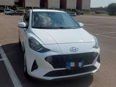 Usata Hyundai i10 67 CV (49 kW) 2021 Bianco Utilitaria