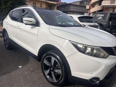 Usata Nissan Qashqai Tekna 131 CV (96 kW) 2016 Bianco SUV