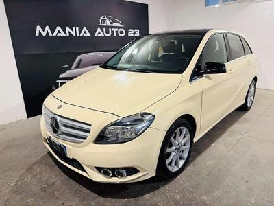 Usata Mercedes B180 Executive 109 CV (80 kW) 2014 Grigio Monovolume