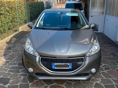 Usata Peugeot 208 Active 82 CV (60 kW) 2012 Grigio Utilitaria