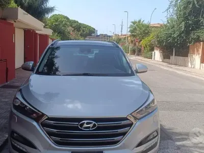 Usata Hyundai Tucson Xpossible 141 CV (103 kW) 2016 Grigio SUV