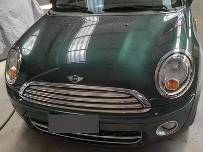 Usata Mini Cooper D 110 CV (80 kW) 2008 Verde Utilitaria