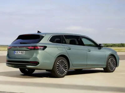 Nuova VW Passat Business 272 CV (200 kW) 2026 Argento Station wagon