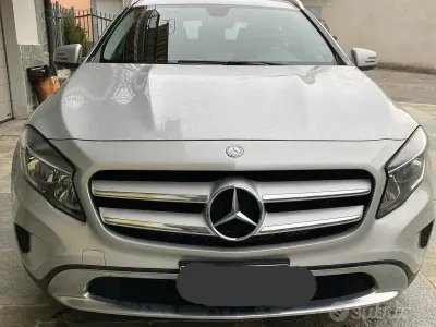 Usata Mercedes GLA200 Premium 136 CV (100 kW) 2015 Grigio SUV