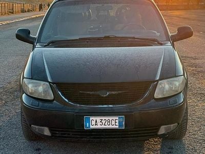 Usata Chrysler Voyager 141 CV (103 kW) 2003 Monovolume