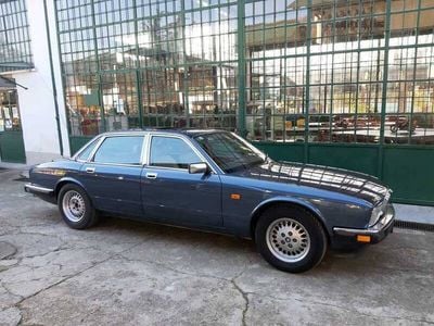 Usata Jaguar XJ6 Sovereign 202 CV (148 kW) 1988 Blu Berlina