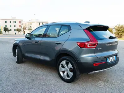 Usata Volvo XC40 190 CV (139 kW) 2018 Grigio SUV