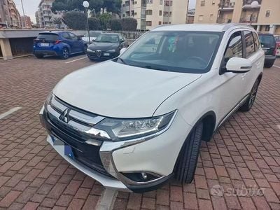 Usata Mitsubishi Outlander 150 CV (110 kW) 2017 Bianco SUV