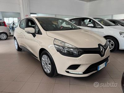 Usata Renault Clio IV Life 75 CV (55 kW) 2017 Beige Berlina