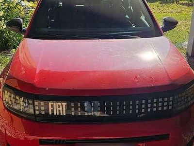 Nuova Fiat Grande Panda Icon 101 CV (74 kW) 2025 Rosso Utilitaria