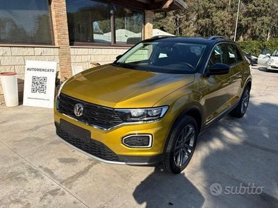 Usata VW T-Roc 116 CV (85 kW) 2019 Oro SUV
