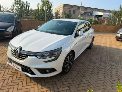 Usata Renault Mégane IV Intens 131 CV (96 kW) 2019 Other Berlina