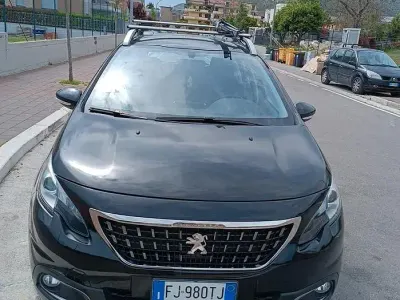 Usata Peugeot 2008 82 CV (60 kW) 2017 Nero SUV